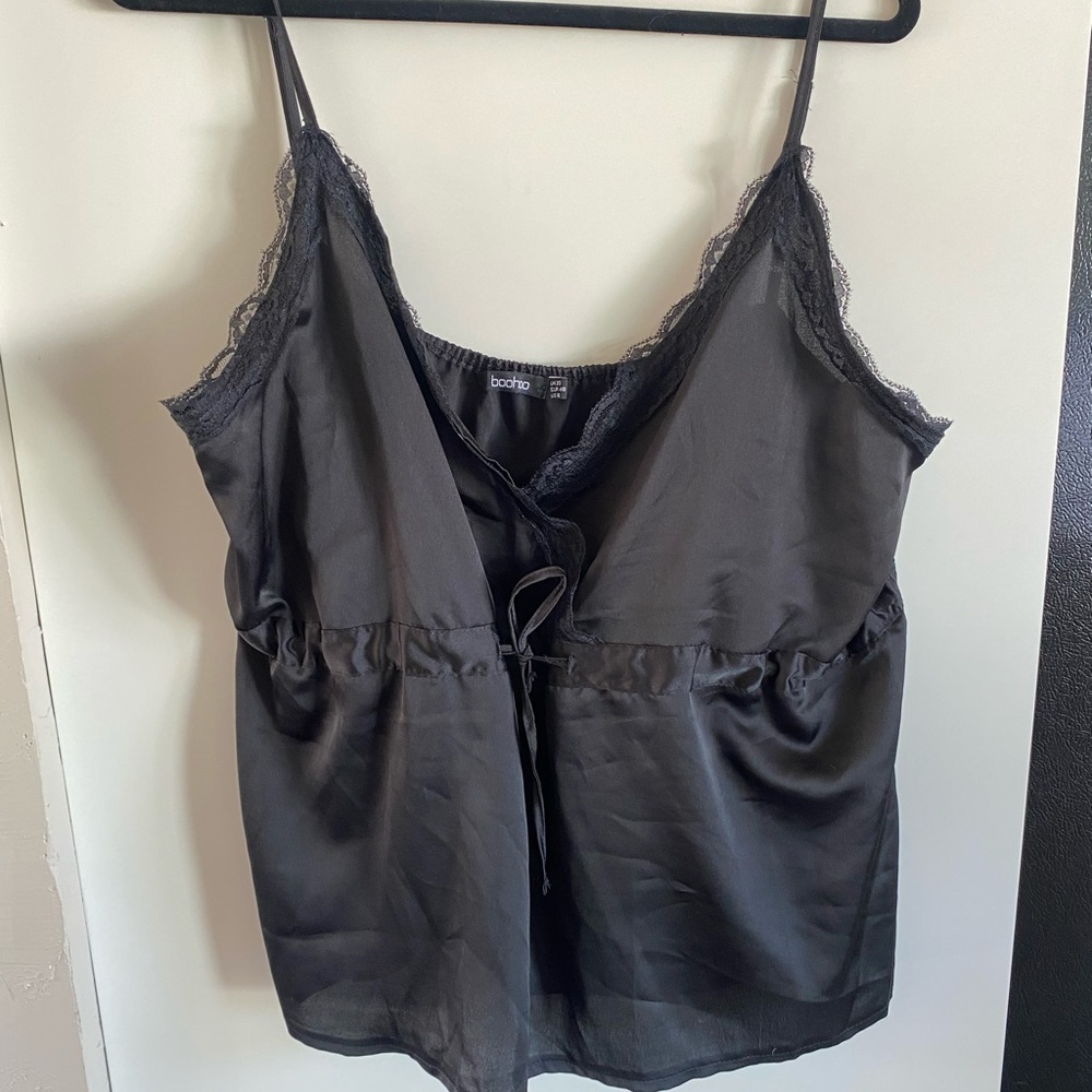Boohoo size 16 tank